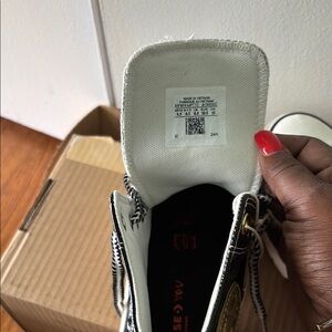 Converse Black and White Sneakers Classic Design